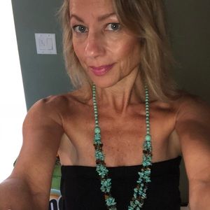 Meet your Posher, Dina